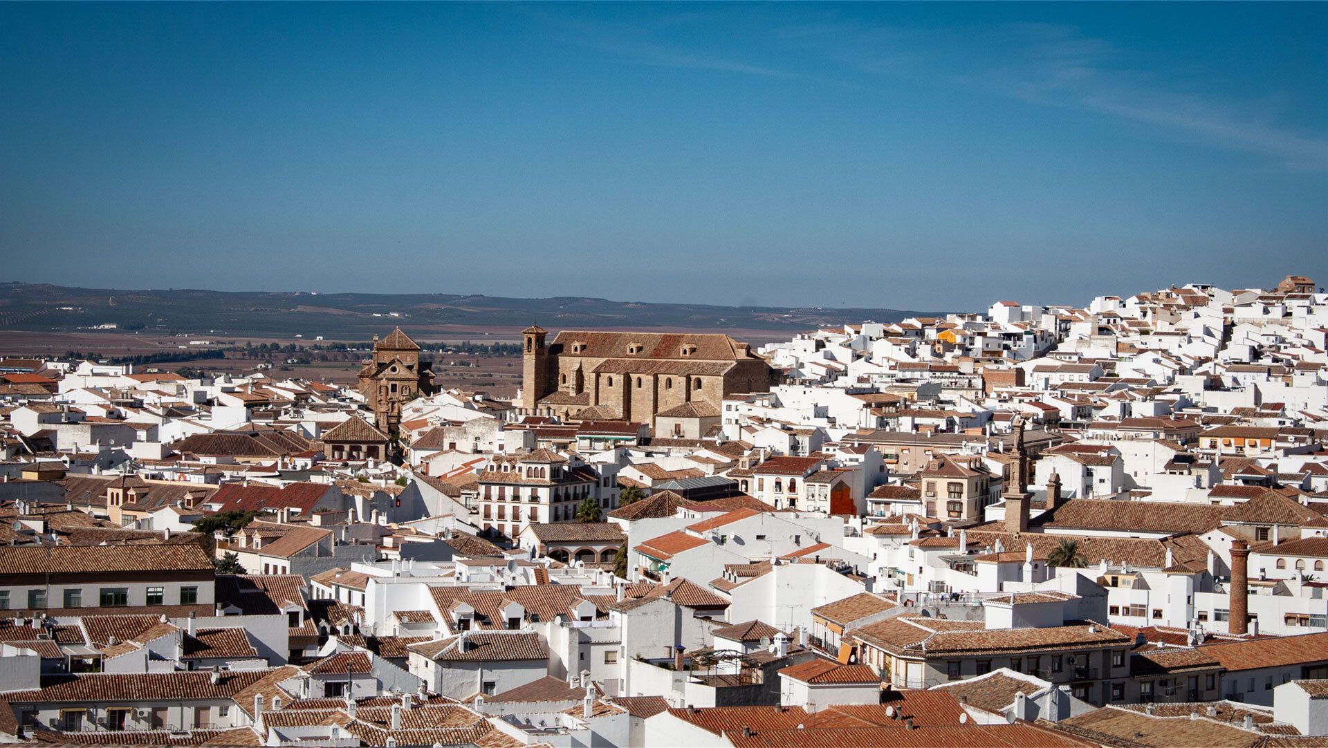 Die idyllische Altstadt von Antequera – im Talgrund deutlich wärmer als das El-Torcal-Plateau und mit eigener kultureller Saison