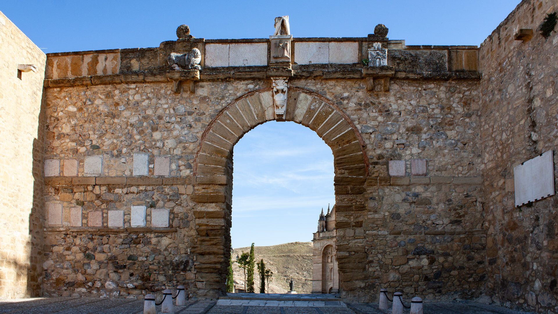 Arco de los Gigantes - Antequera