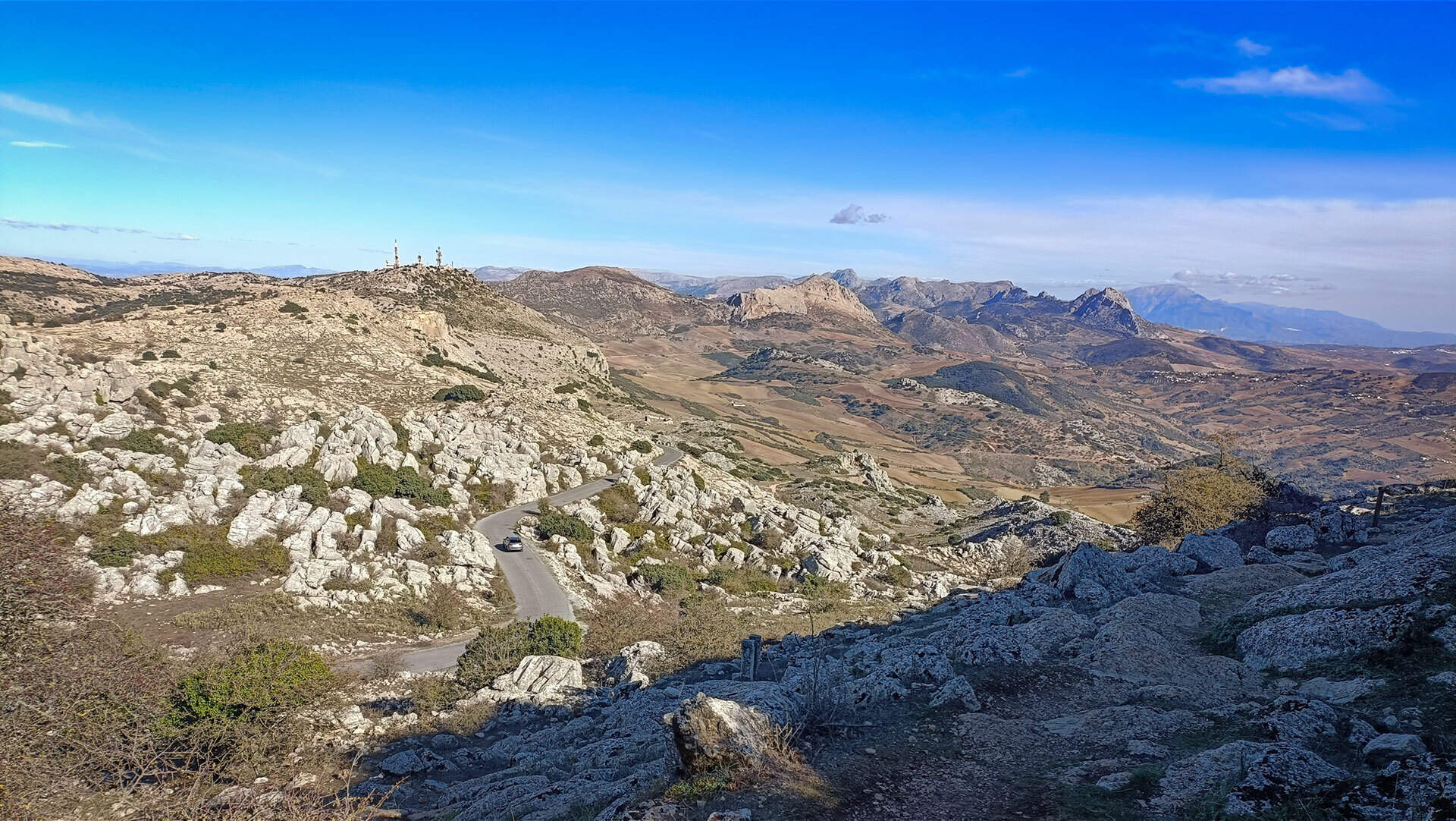 Auffahrtsstraße zum Besucherzentrum im Naturpark El Torcal de Antequera