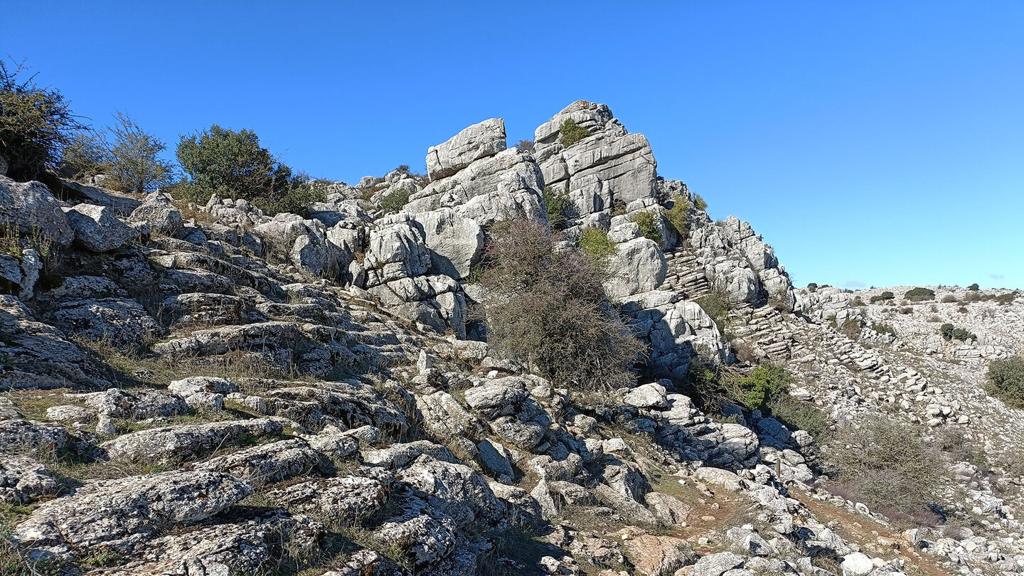 Die Felslandschaft des El Torcal de Antequera – erreichbar in 20 Minuten ab Antequera, rund 50 Minuten ab Málaga