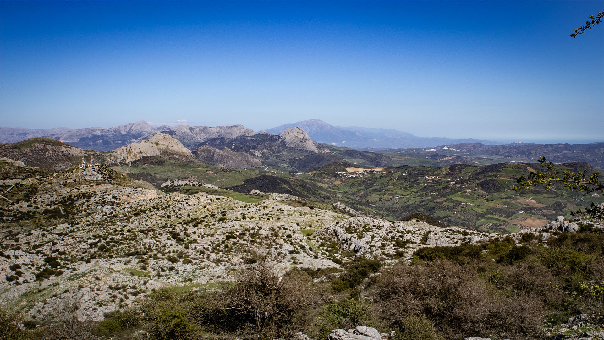 La Peña de los Enamorados im Zentrum der Berglandschaft um Antequera