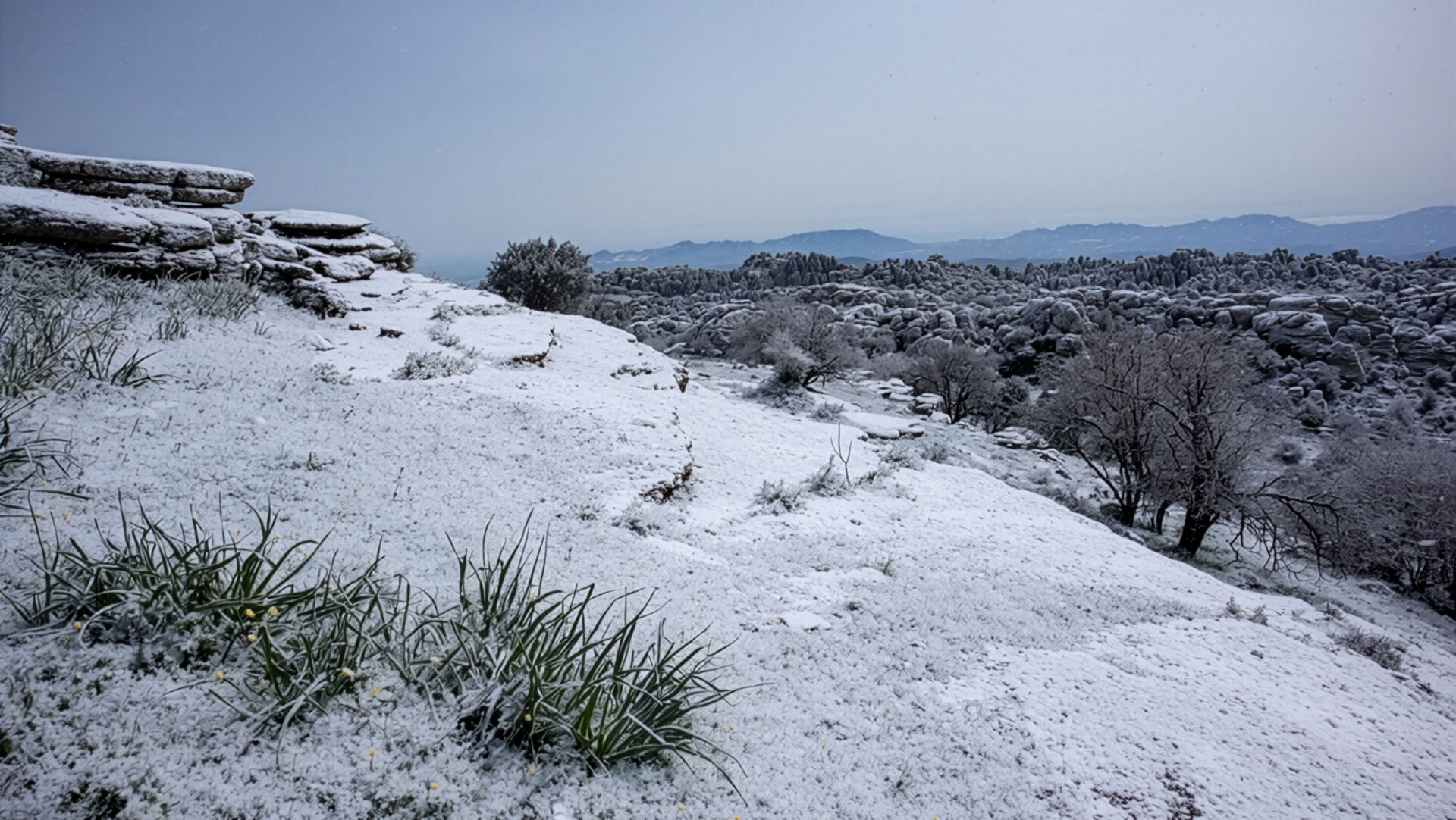 Schnee im Torcal de Antequera